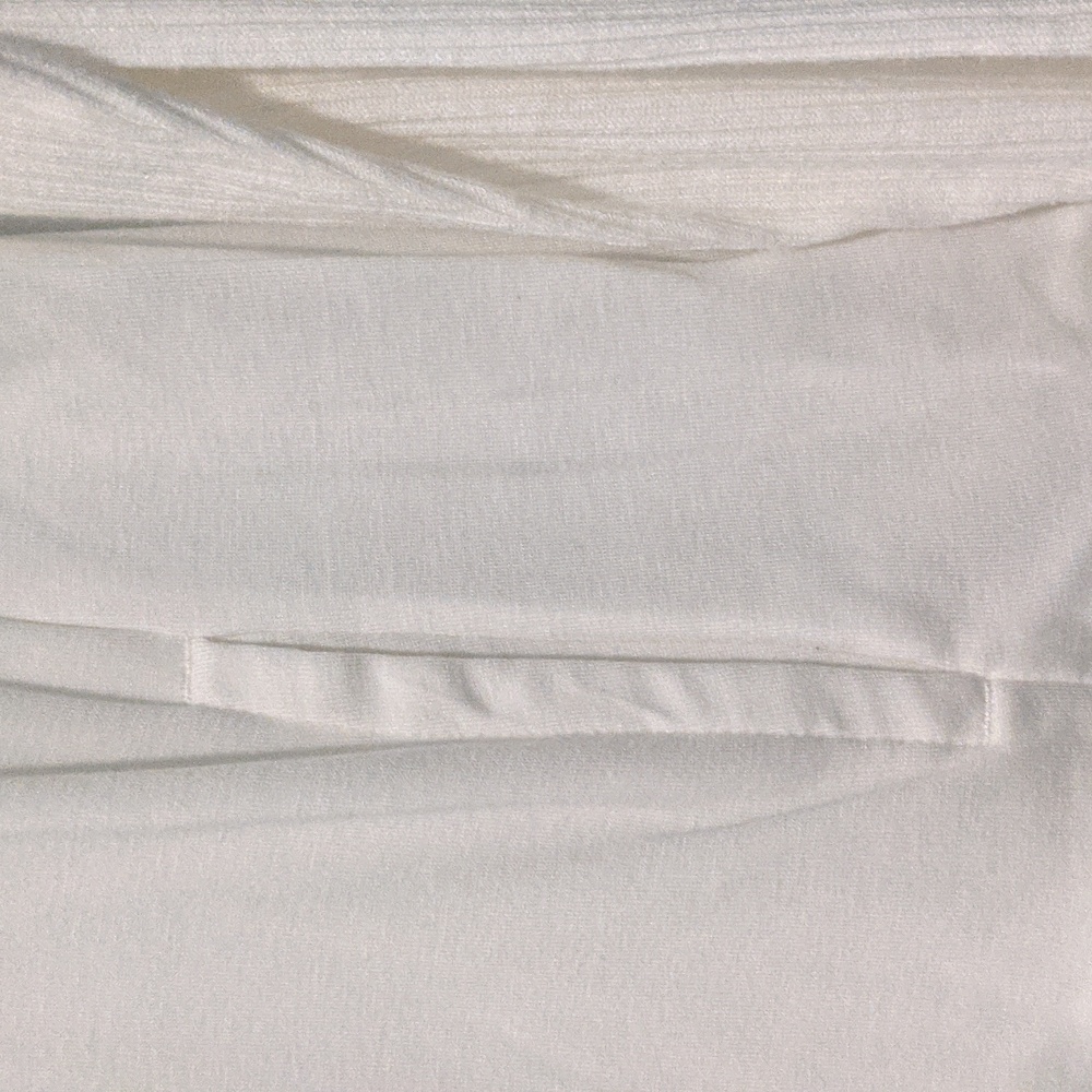 Gaiam women's White size medium sweatshirt with pockets - Picture 2 of 4